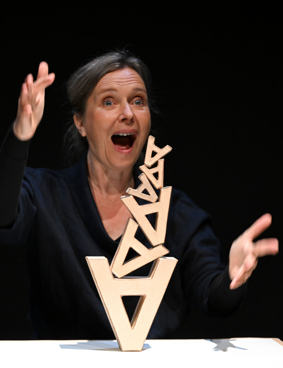 1 katinkaspringinsfeld-Zauberzeichen Foto Jutta MissbachWEB.jpg 